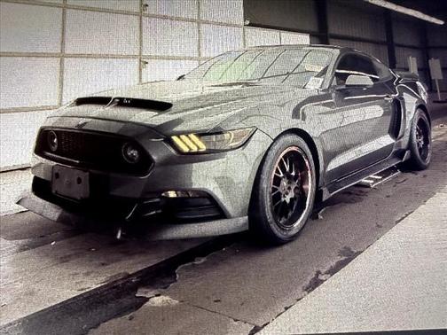 2016 Ford Mustang V6