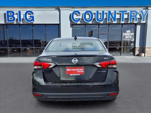 Super Black 2021 Nissan Versa 1.6 SV
