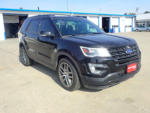 Photo 4 of 4 of 2017 Ford Explorer sport