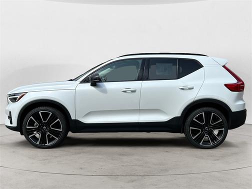 2023 Volvo XC40 Ultimate