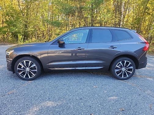 2025 Volvo XC60 B5 Plus
