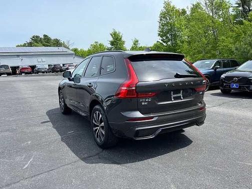 Platinum Grey 2025 Volvo XC60 Plus