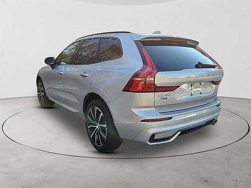 2025 Volvo XC60 Plus
