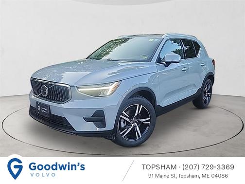 2025 Volvo XC40 B5 Core