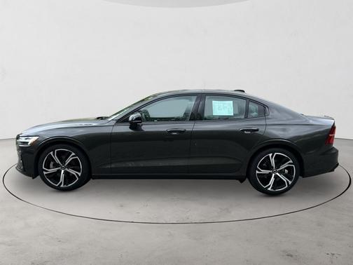 2025 Volvo S60 B5 Core AWD