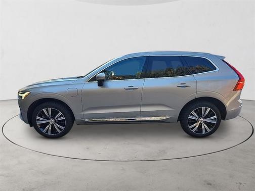 2023 Volvo XC60 Recharge Plug-In Hybrid T8 Plus Bright Theme