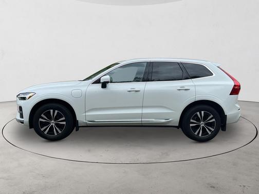 2022 Volvo XC60 Recharge Plug-In Hybrid T8 Inscription Expression