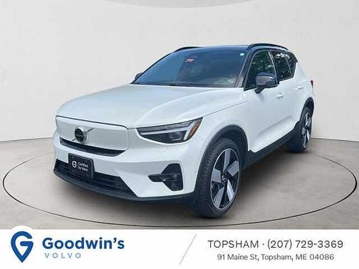 Crystal White 2023 Volvo XC40 Ultimate