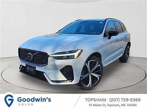 2023 Volvo XC60 B5 Ultimate Dark Theme