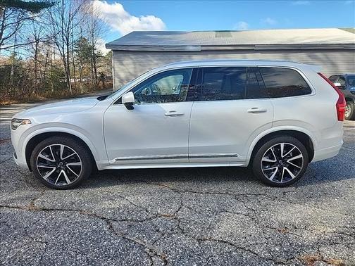 2024 Volvo XC90 B6 Plus Bright Theme