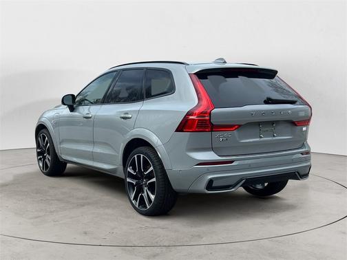 2024 Volvo XC60 Recharge Plug-In Hybrid Ultimate