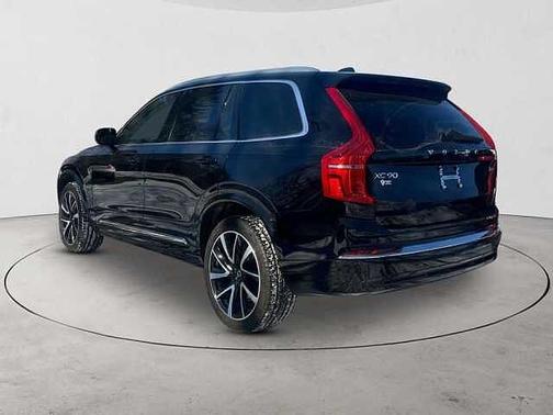 2024 Volvo XC90 Plus