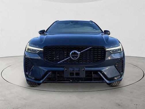 2025 Volvo XC60 Plus