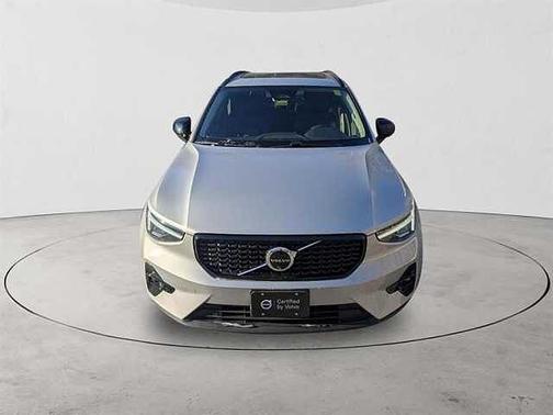 2025 Volvo XC40 Plus