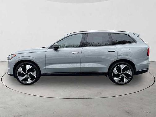 Vapour Grey 2025 Volvo EX90 Ultra