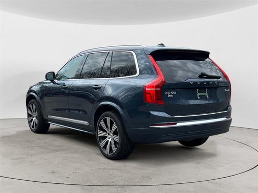 2024 Volvo XC90 B6 Plus Bright Theme