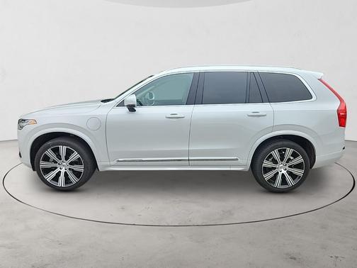 2023 Volvo XC90 Recharge Plug-In Hybrid T8 Core Bright Theme