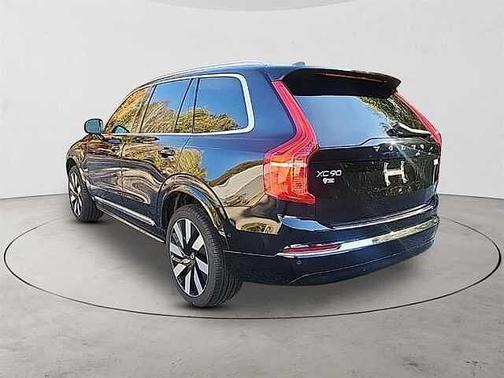 2024 Volvo XC90 Plus