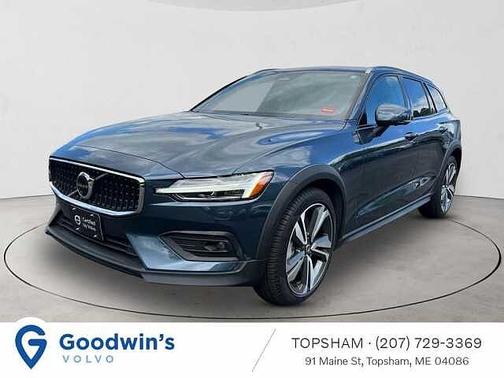 Denim Blue 2025 Volvo V60 Cross Country Plus