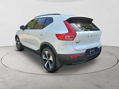 2023 Volvo XC40 Ultimate
