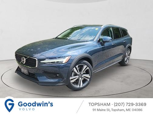 2024 Volvo V60 Cross Country B5 Plus