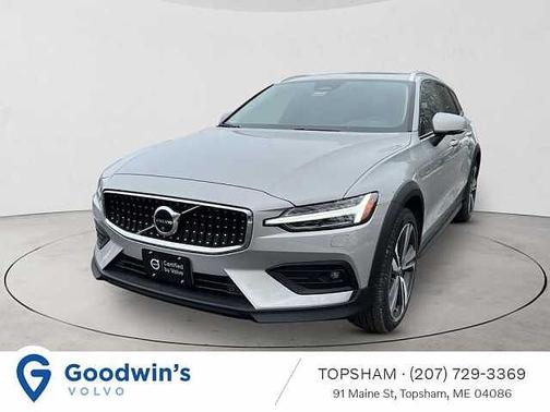 2025 Volvo V60 Cross Country Plus