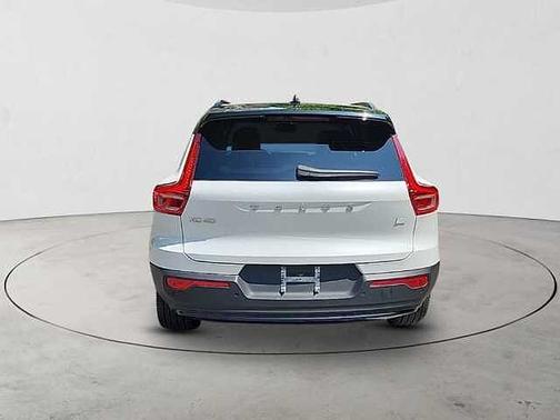 2024 Volvo XC40 Ultimate