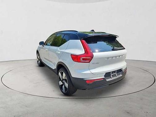 2024 Volvo XC40 Ultimate