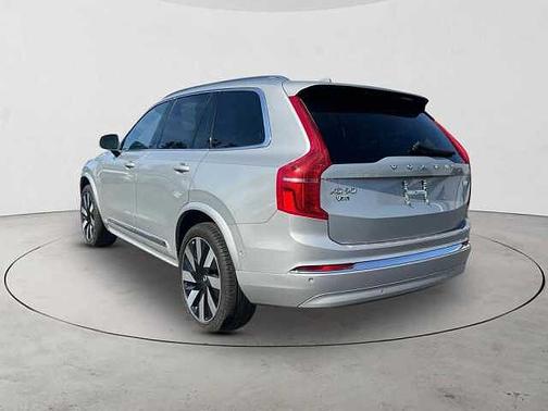 2024 Volvo XC90 Plus