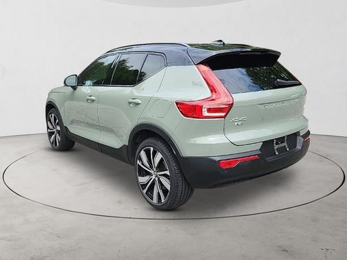 2022 Volvo XC40 Recharge Pure Electric P8 Ultimate
