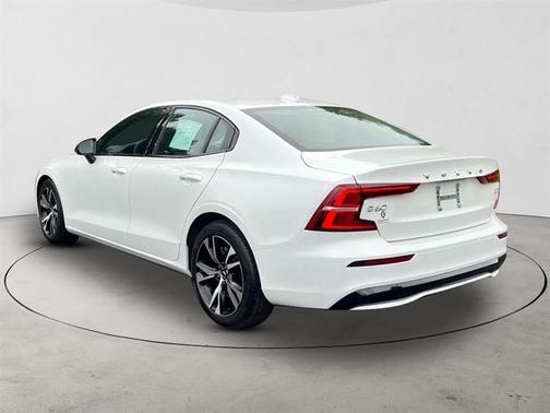 2025 Volvo S60 Core