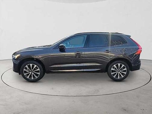 2025 Volvo XC60 Plus