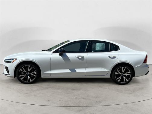 2025 Volvo S60 Core