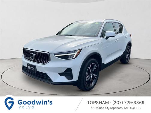 2025 Volvo XC40 B5 Core