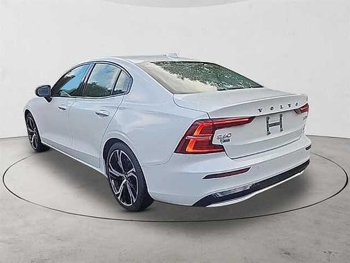 2024 Volvo S60 Core
