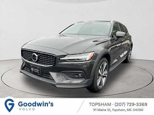 2025 Volvo V60 Cross Country Plus