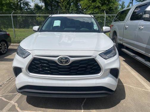 2022 Toyota Highlander L