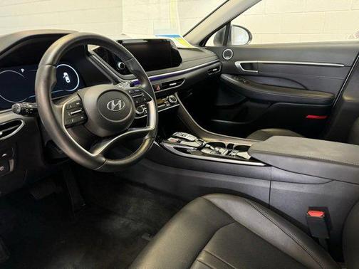 2023 Hyundai SONATA Limited