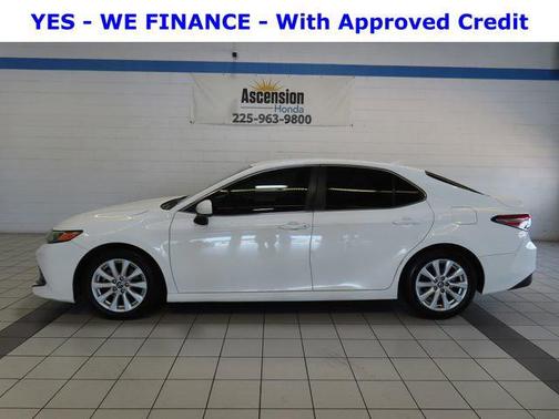 Super White 2019 Toyota Camry LE