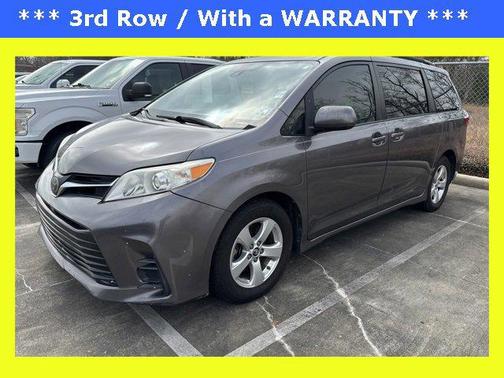 2018 Toyota Sienna LE