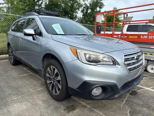 Ice Silver Metallic 2017 Subaru Outback 2.5i Limited