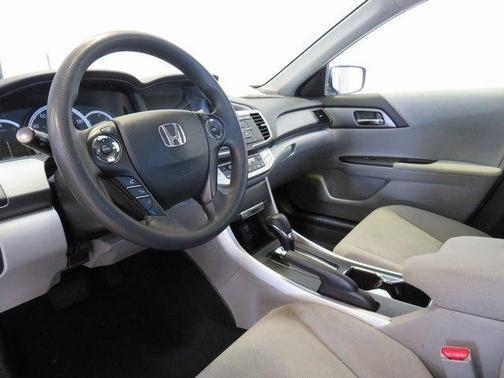 Photo 3 of 21 of 2013 Honda Accord LX