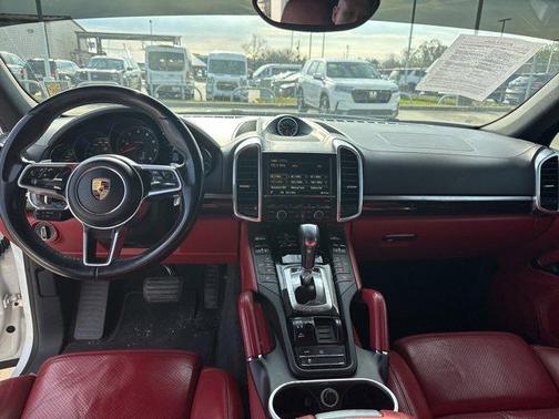 2016 Porsche Cayenne Cayenne