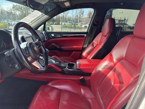 2016 Porsche Cayenne Cayenne