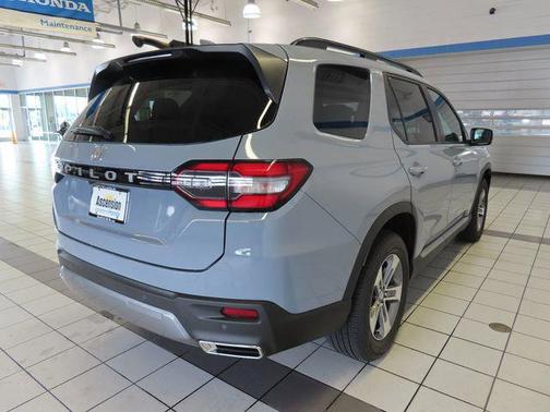 Sonic Gray Pearl 2026 Honda Pilot EX-L