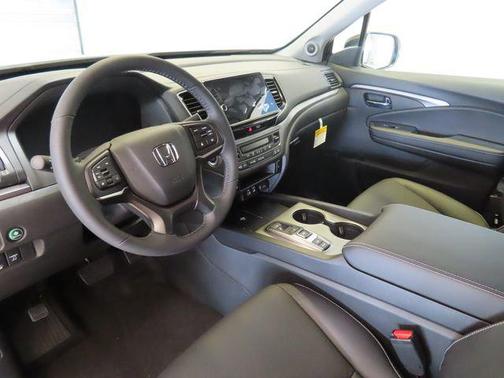 Platinum White Pearl 2026 Honda Ridgeline RTL