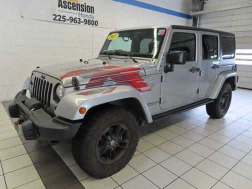 Billet Silver Metallic Clearcoat 2017 Jeep Wrangler Unlimited Sahara