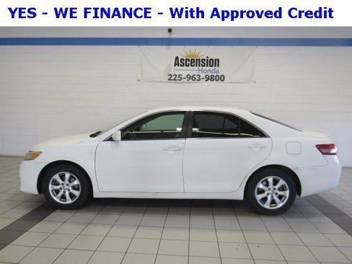 2011 Toyota Camry LE