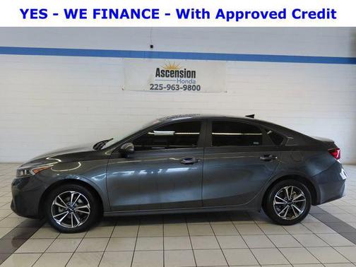 Gravity Gray 2024 Kia Forte LXS
