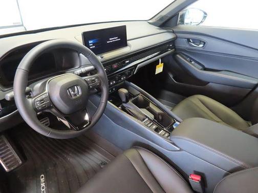 Crystal Black Pearl 2026 Honda Accord Hybrid Sport-L